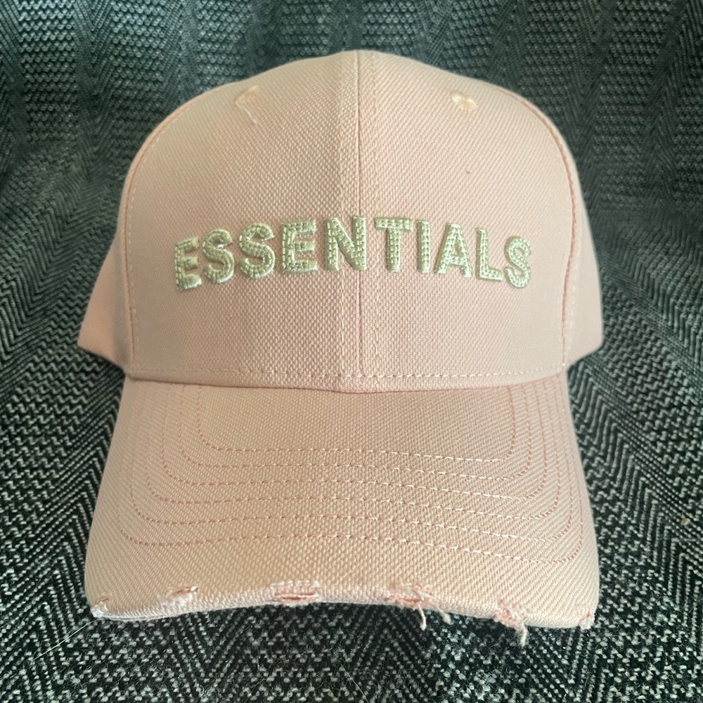 Essentials Light Pink distressed    Cap